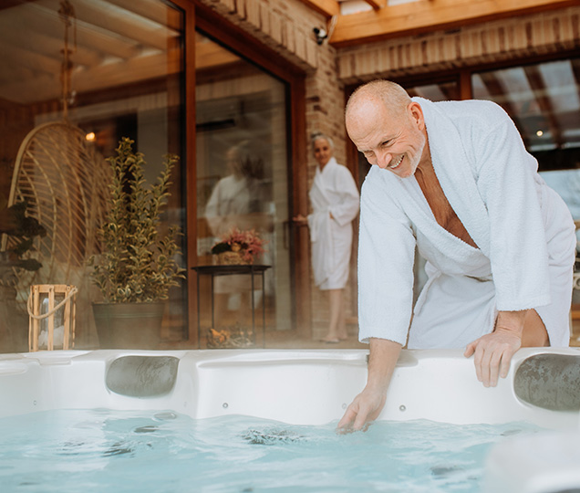 Hot Tubs & Spas from Allied Pools