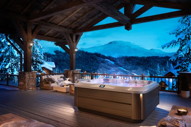 Jacuzzi J-385 - Largest Open Seating in the Comfort Collection