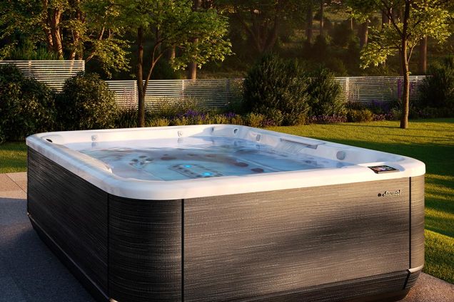 Jacuzzi J-509 Hot Tub - Platinum Noir